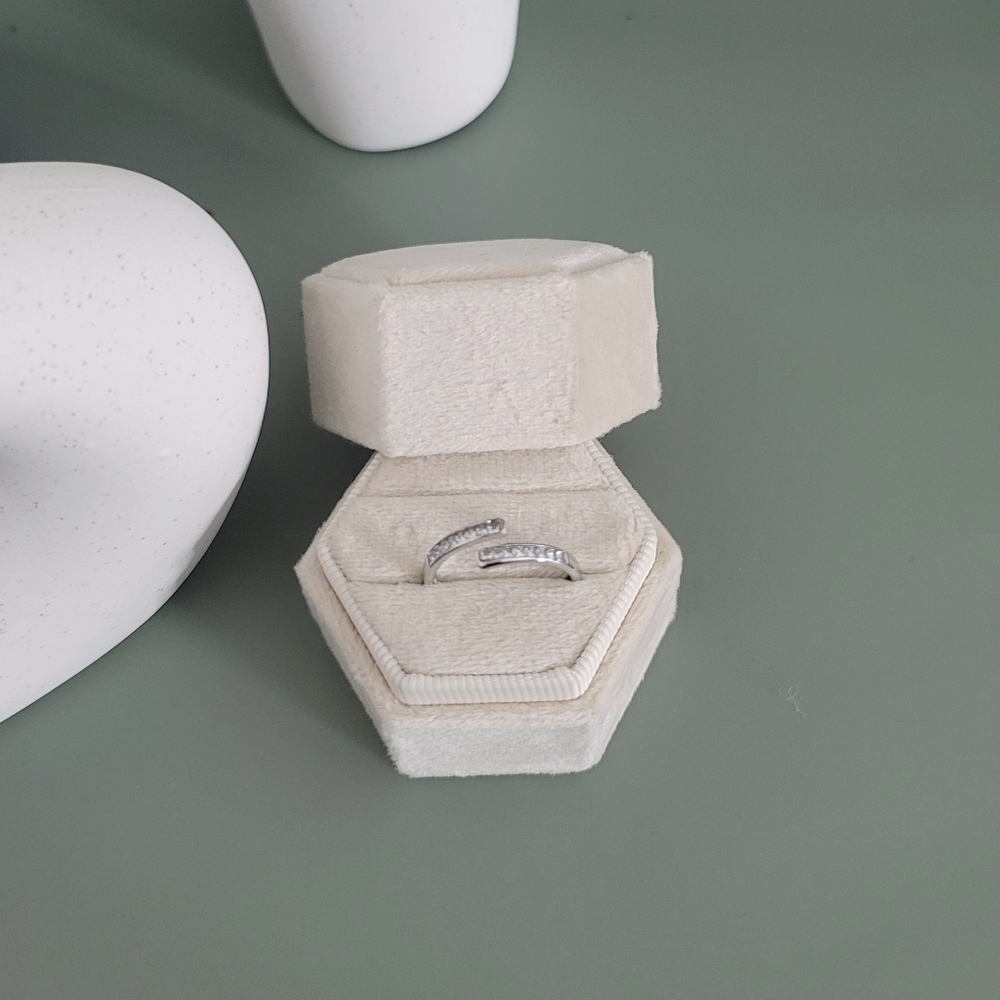 Stainless steel Ines silver tone Rhinestone ring